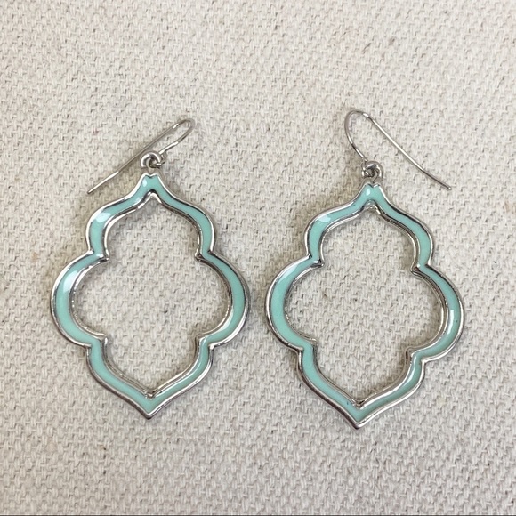 Tahari Moroccan inspired enameled Quatrefoil earrings - Picture 1 of 4
